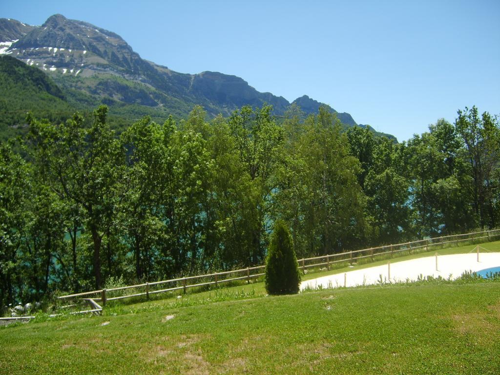 Aparthotel Bubal El Pueyo de Jaca Exterior foto