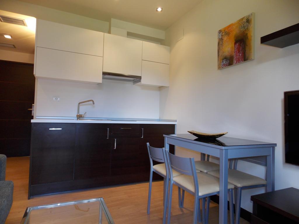 Aparthotel Bubal El Pueyo de Jaca Quarto foto